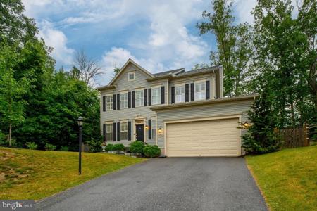 10911 OAKCREST CIRCLE
