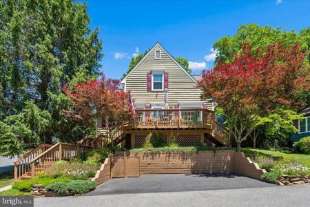10801 LAKE COURT