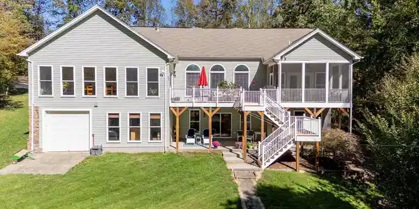5501 OAK COURT