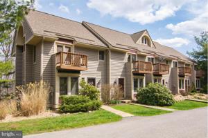 17 WINDING WAY