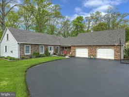 25 HOWARD DRIVE