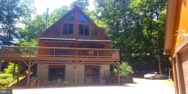 30 LAUREL LANE