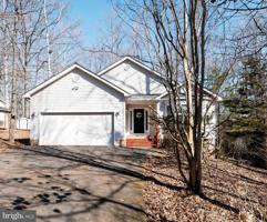214 MEADOWVIEW LANE