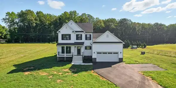 647 FAIRVIEW DRIVE