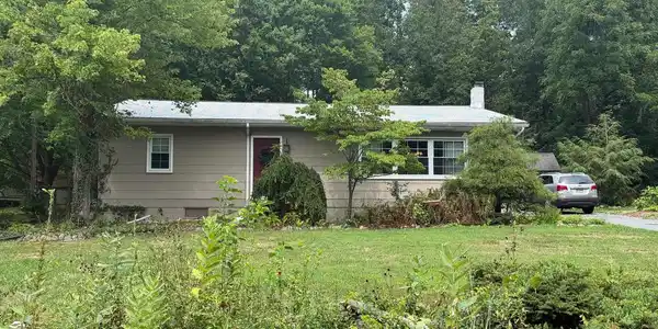 117 LAKESIDE DRIVE