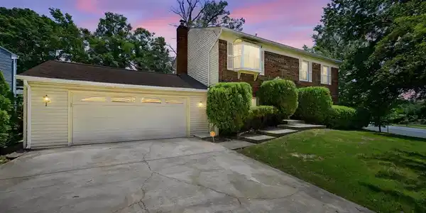 2302 IMPERIAL COURT
