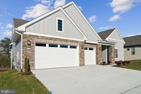 118 NANDINA PLACE