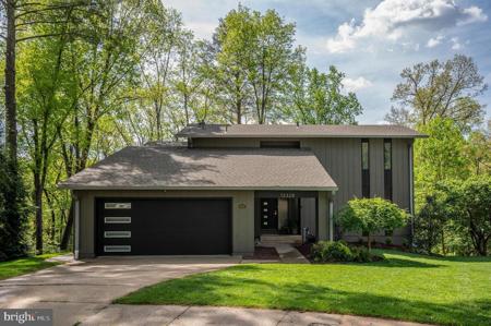 12328 HOLLYHOCK COURT