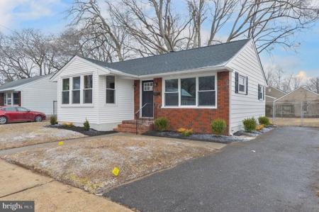 24 LAKEVIEW AVENUE