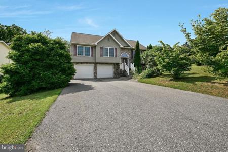 1223 RUNNING DEER DRIVE