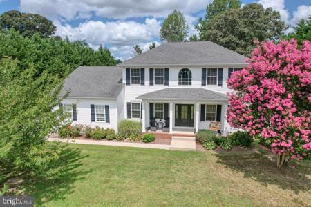 101 GRAPEVINE WAY