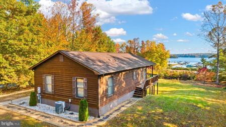 382 LAKEWOOD CIRCLE