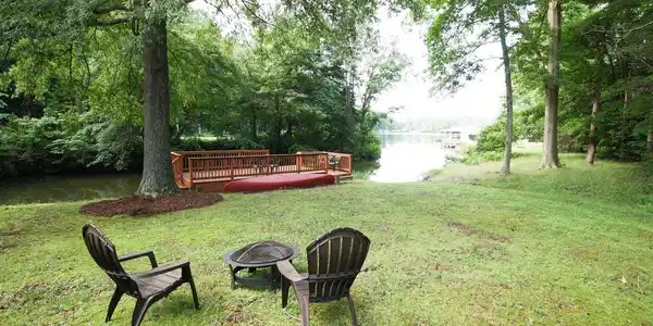 3615 LAKEWINDS LANE