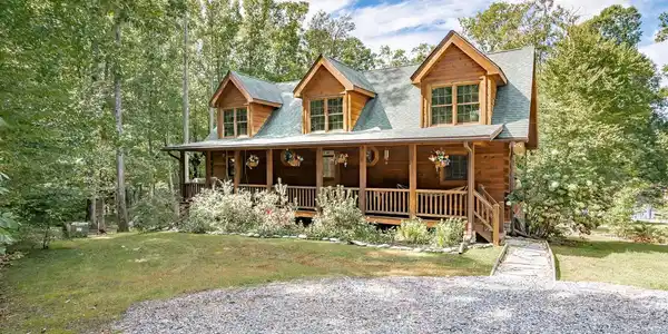 293 ROBBIE ROAD