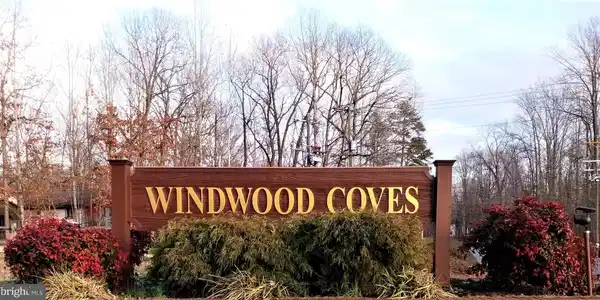 LAKEWOOD DR.
