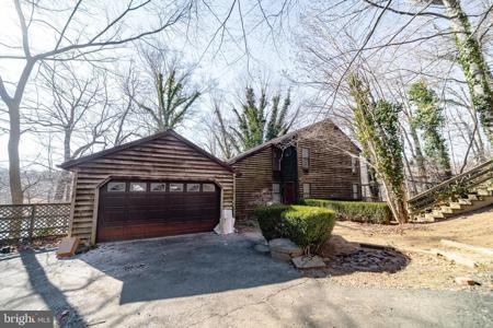 10754 LAKE FOREST DRIVE