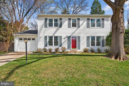5401 KINNERLY COURT