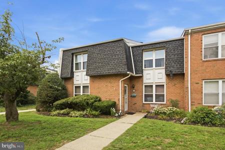 2045 HARBOUR DRIVE