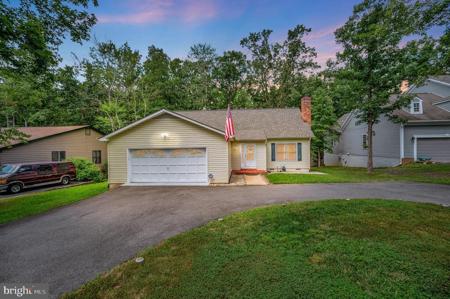 4105 LAKEVIEW PARKWAY