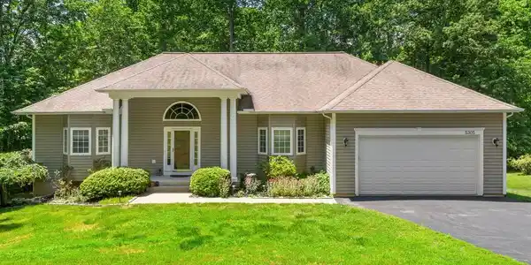 5305 WYNDEMERE CIRCLE