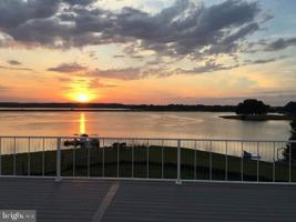 324 LAKEVIEW DRIVE