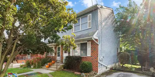 6 MYRTLE AVENUE