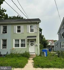 833 2ND STREET
