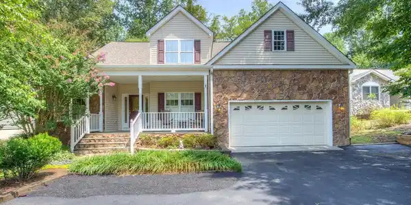 16016 CARRINGTON COURT