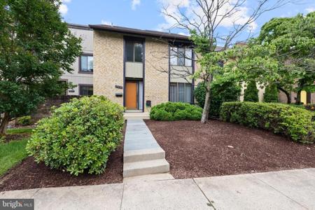 9613 SHADOW OAK DRIVE