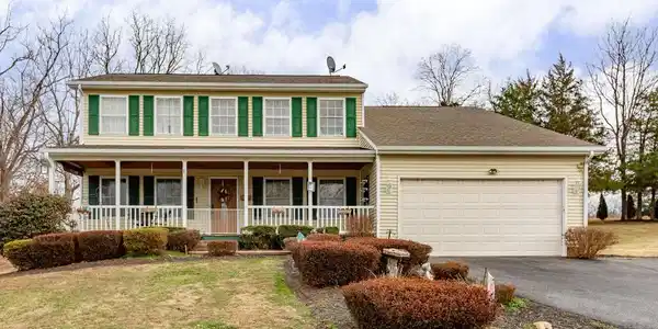 546 PALOMINO DRIVE