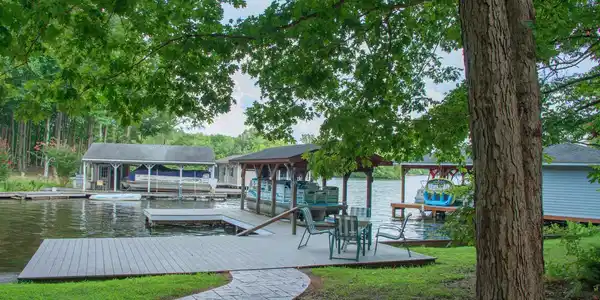 2905 BLOUNT DRIVE