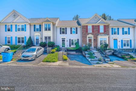 6635 COMMODORE COURT