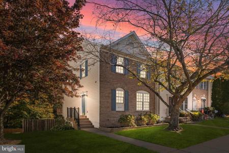 15719 LANSDALE PLACE