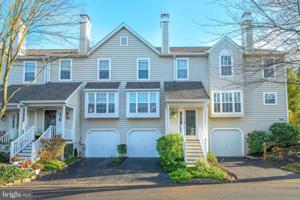 911 HARBOUR RIDGE LANE