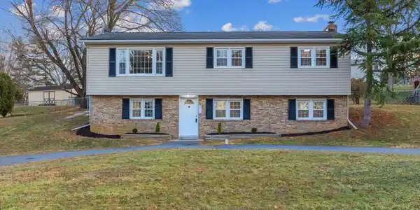 615 GENEVA DRIVE