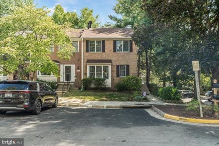 10629 LAKESIDE OAK COURT