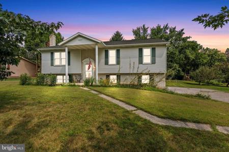 21 LONGSTREET DRIVE