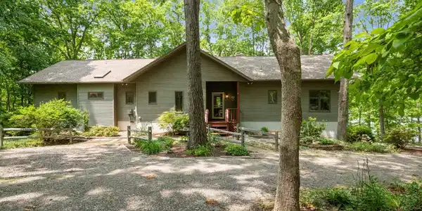 58 FIR CIRCLE