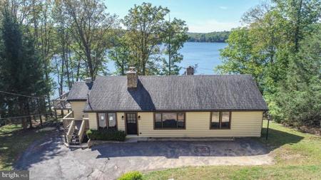 1989 LAKE SHORE DRIVE