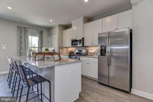 6046 FALLFISH COURT