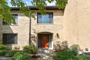 20407 MEADOW POND