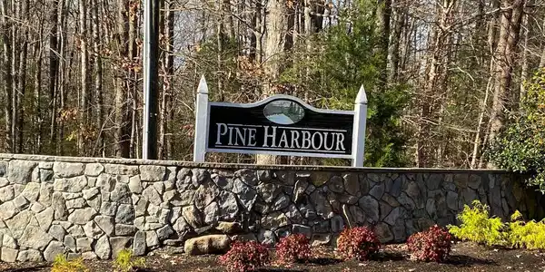 PINE HARBOUR DRIVE