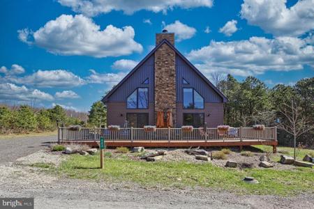 442 GROSBEAK DRIVE