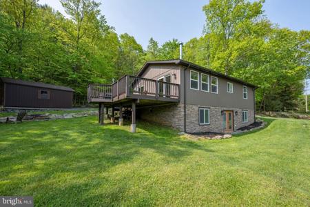 220 SANTA FE TRAIL