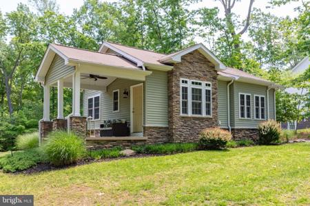 106 BERNIE CIR