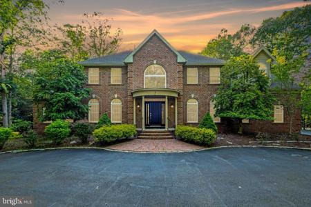 1 PEPPERBUSH COURT