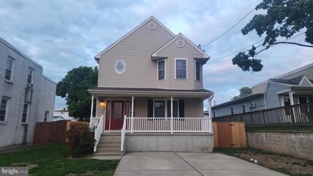 827 PINE STREET