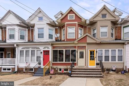 837 MONMOUTH STREET