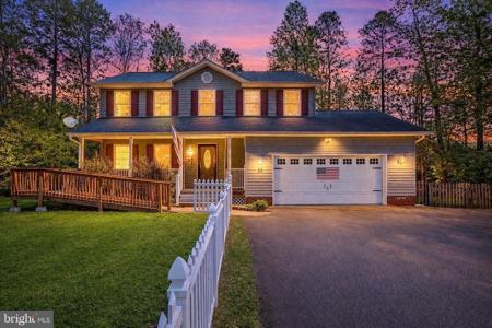 24 SIMMONS COVE