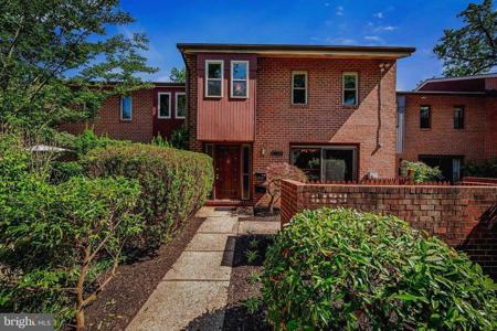 6128 BUCKINGHAM MANOR DRIVE